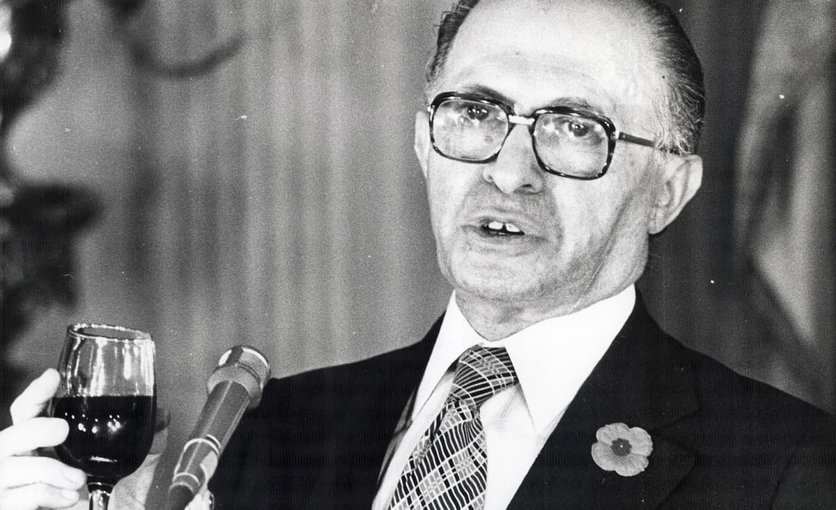 Image of Mosaic mosaic_observation “We Were All Born in Jerusalem”: A Never-Before-Translated Speech by Menachem Begin