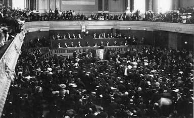The First Days of World Zionism, 122 Years Ago Tomorrow