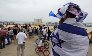 Praising the Lord on Israel’s Independence Day: Yes or No?