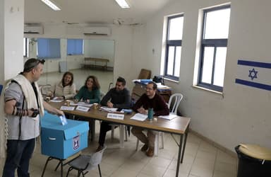Israel Needs a Small Grand Bargain