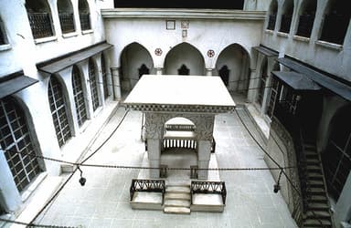 Down the Middle East Memory Hole